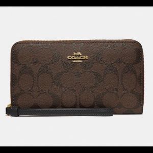Coach Phone Wallet Signature Clutch Wallet Zip